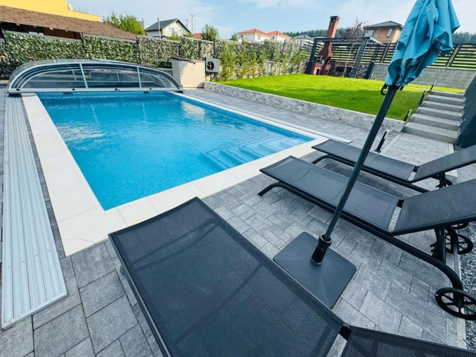 Vilă superbă, 328mp utili, D+P+E, garaj, piscină, SPA, fitness