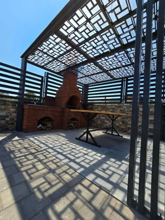 Vilă superbă, 328mp utili, D+P+E, garaj, piscină, SPA, fitness