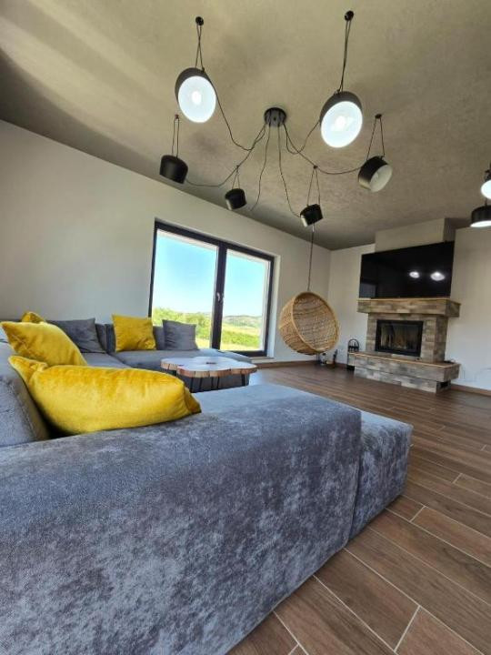 Vilă superbă, 328mp utili, D+P+E, garaj, piscină, SPA, fitness