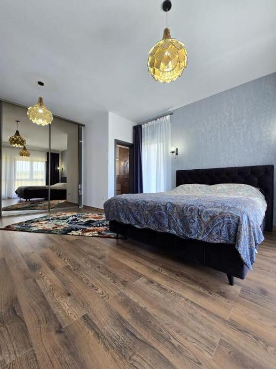 Vilă superbă, 328mp utili, D+P+E, garaj, piscină, SPA, fitness