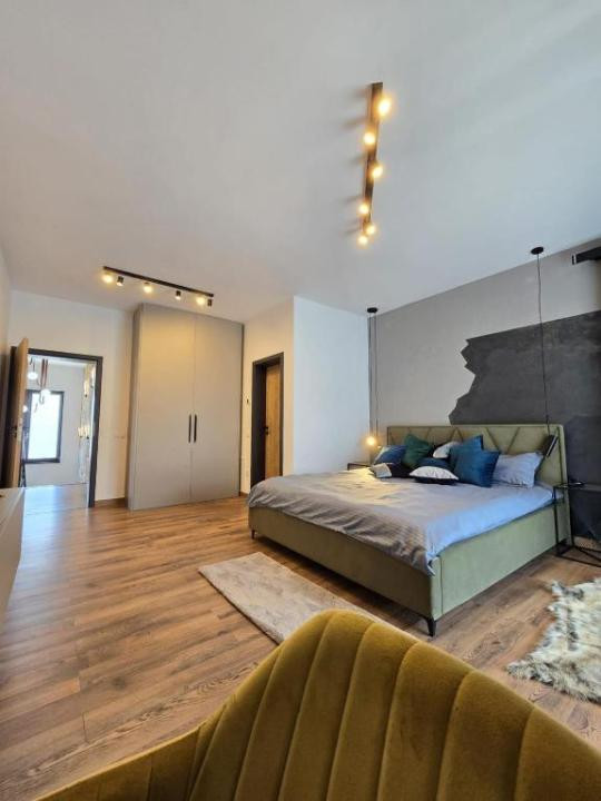 Vilă superbă, 328mp utili, D+P+E, garaj, piscină, SPA, fitness