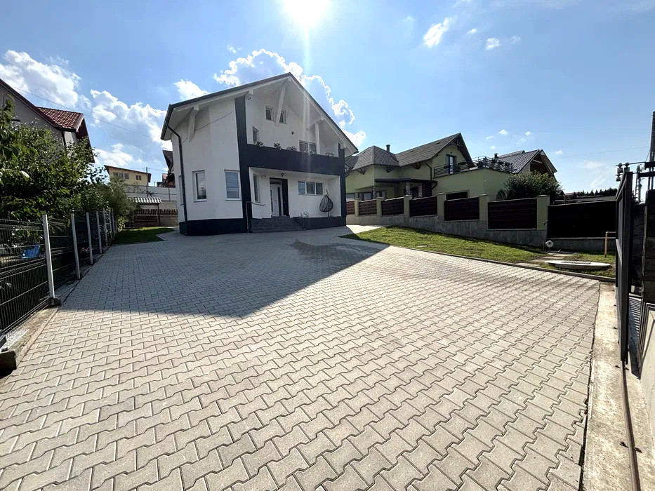 Casă individuală, 146mp, 4 dormitoare, 500mp teren, intrare Câmpenești
