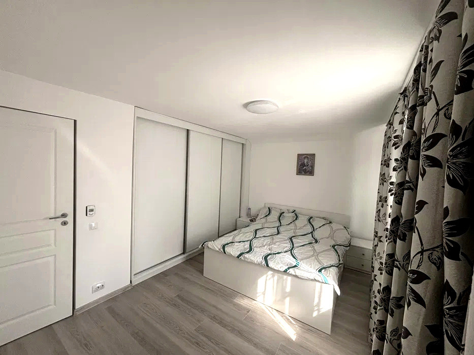 Casă individuală, 146mp, 4 dormitoare, 500mp teren, intrare Câmpenești