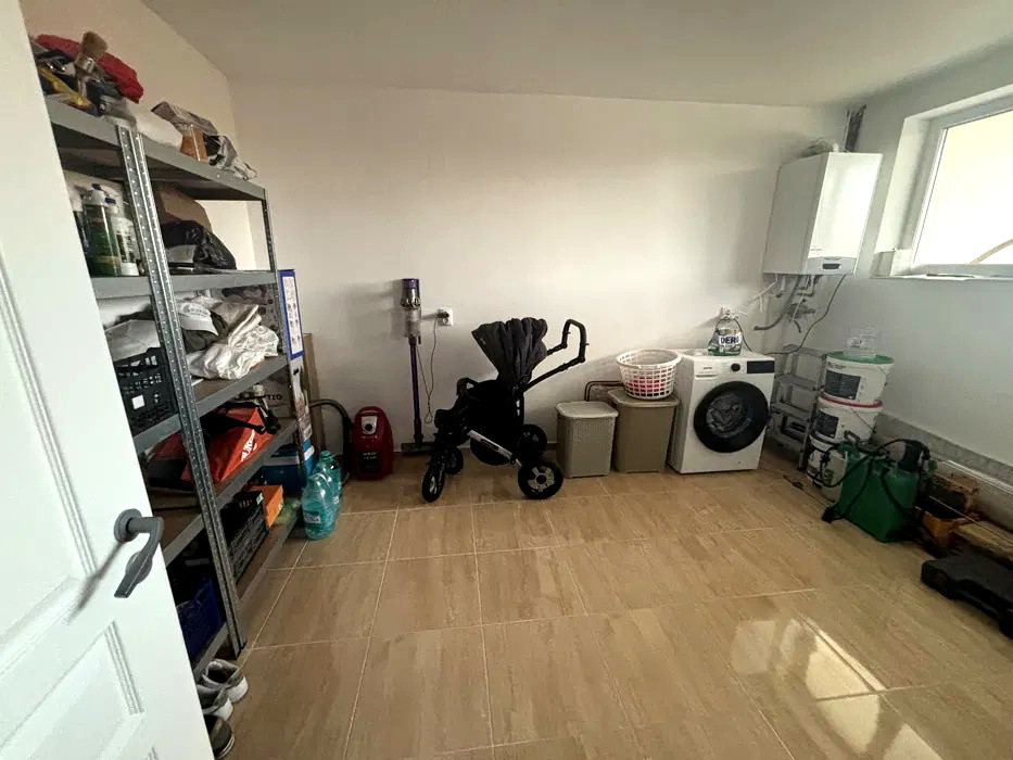 Casă individuală, 146mp, 4 dormitoare, 500mp teren, intrare Câmpenești