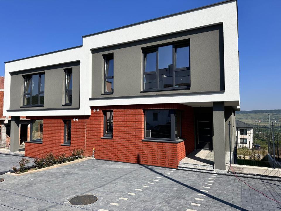 Duplex modern, 2 unități locative, 180 mp utili fiecare, teren 540mp, VIVO 