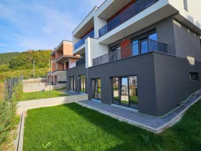 Duplex modern, 2 unități locative, 180 mp utili fiecare, teren 540mp, VIVO 