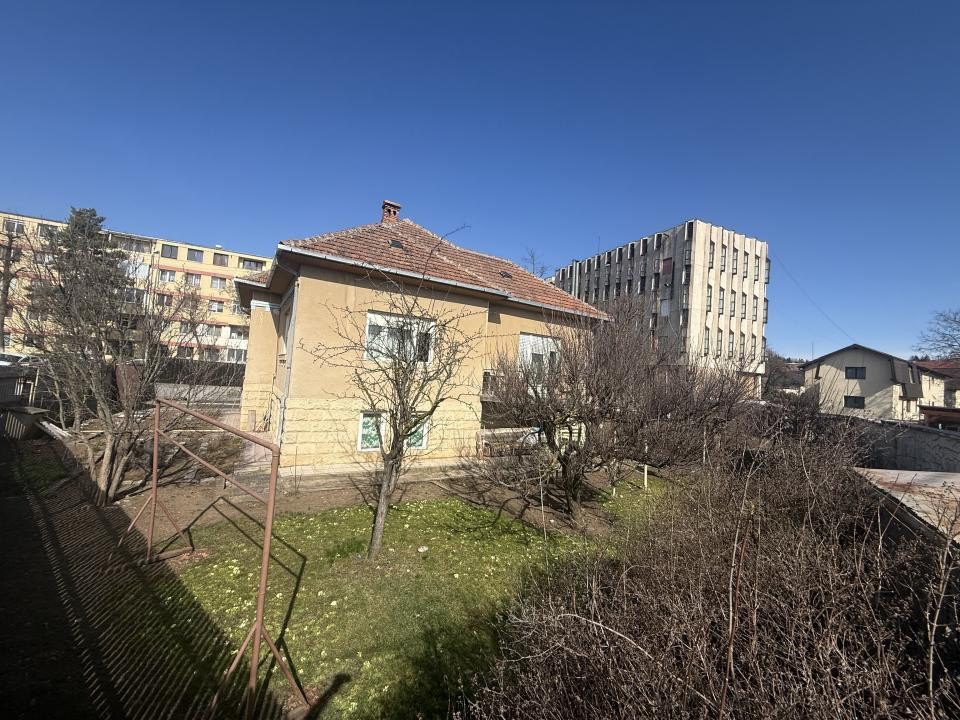 Casă individuală în Grigorescu, teren generos, deschidere amplă, TOP