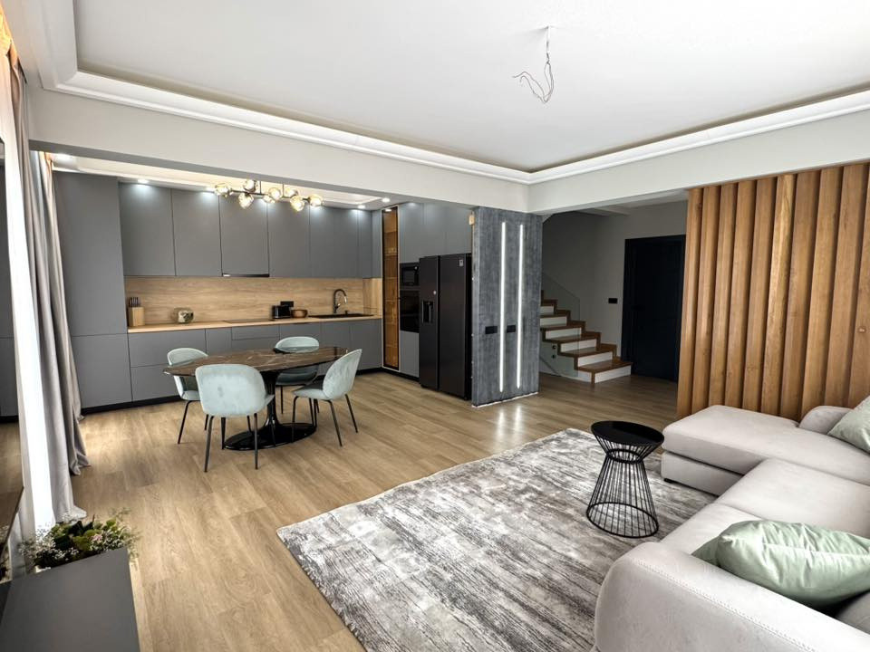 Casa tip quadruplex, 170mp utili, zona Parcului Poligon