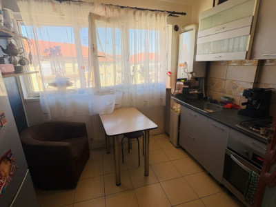 Apartament de 2 camere, 40 mp, zona Florilor