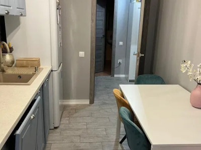 Apartament 2 camere decomandate, 50mp, parcare, zona Florilor