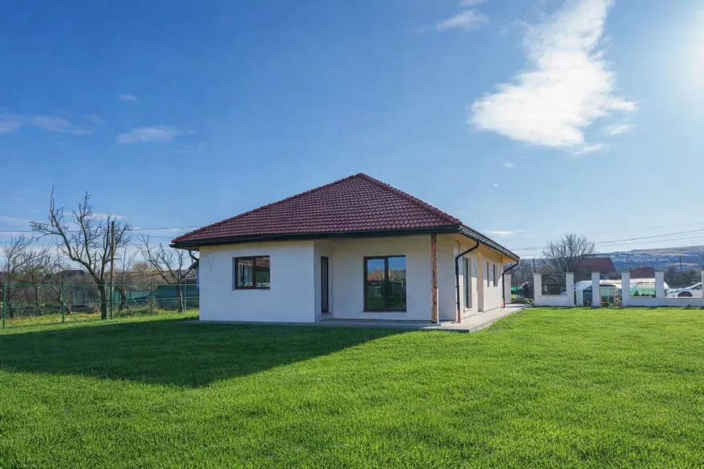 Casa individuala, P+Pod, finisata, 114mp utili, 750mp teren, Jucu de Mijloc