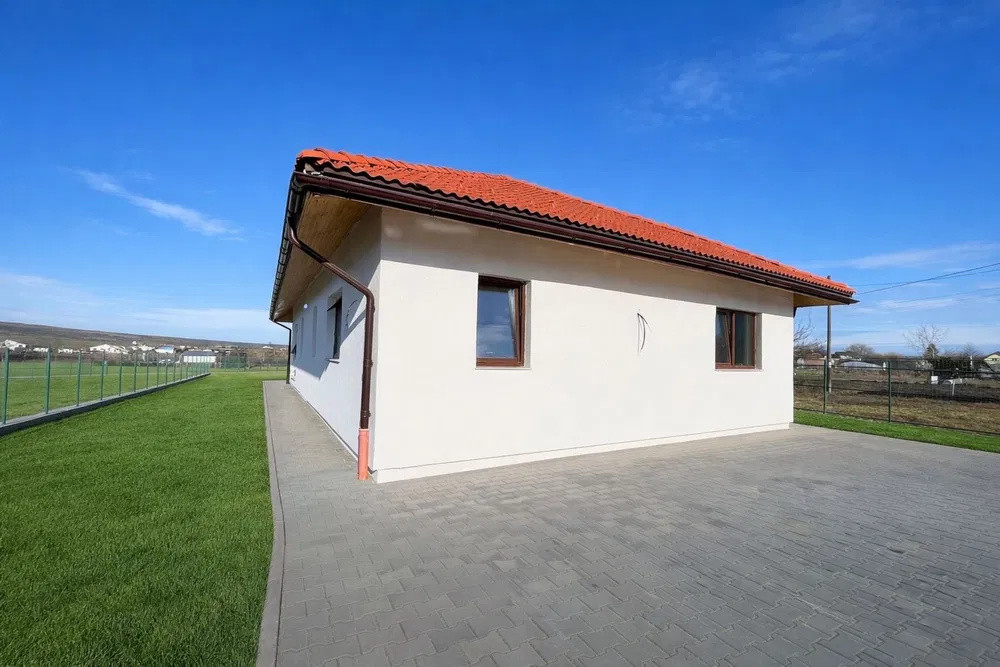 Casa individuala, P+Pod, finisata, 114mp utili, 750mp teren, Jucu de Mijloc