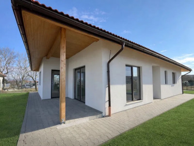 Casa individuala, P+Pod, finisata, 114mp utili, 750mp teren, Jucu de Mijloc