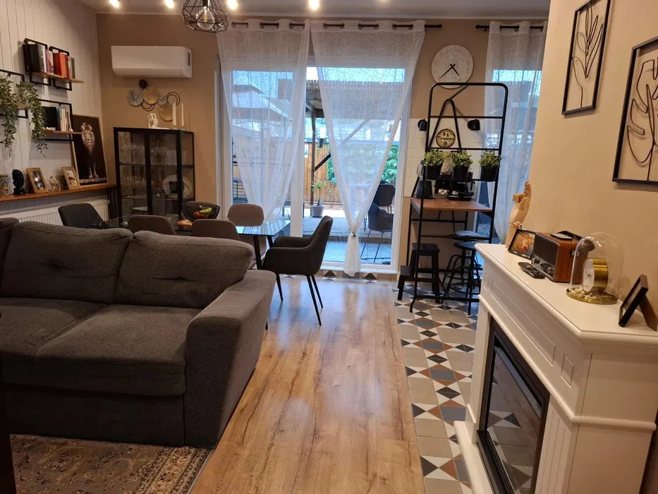 Casă înșiruită, 83mp utili, 4 camere, zona Sesul de Sus