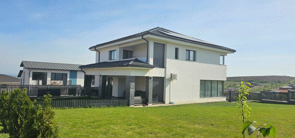 Casă complet mobilată și utilată, independentă energetic Dezmir 