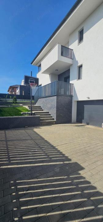 Casă complet mobilată și utilată, independentă energetic Dezmir 