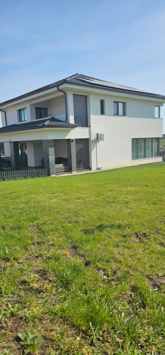 Casă complet mobilată și utilată, independentă energetic Dezmir 