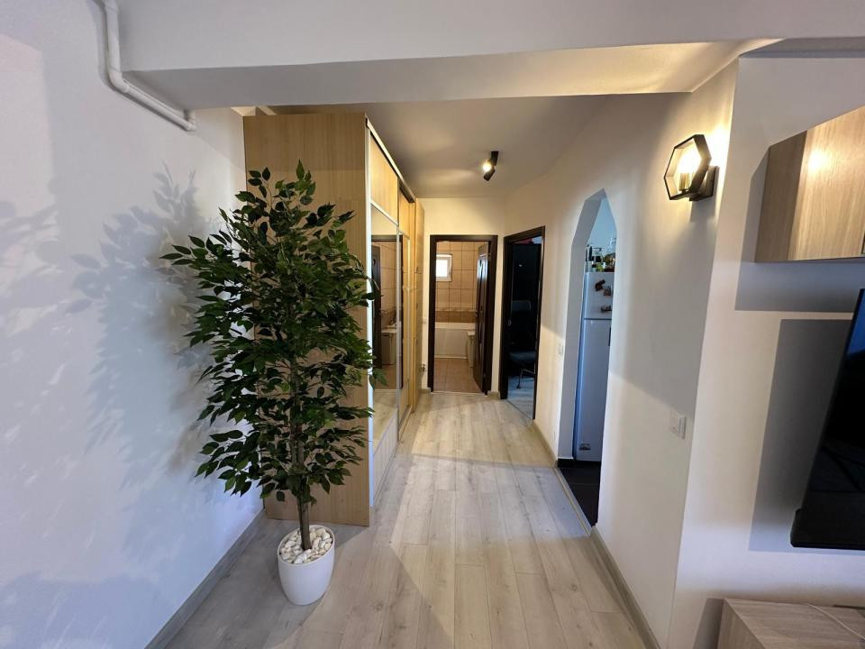 Apartament 2 camere 54mp Floresti - str Eroilor - parcare cu CF