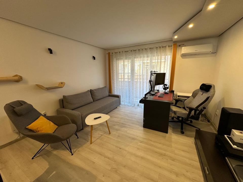Apartament 2 camere 54mp Floresti - str Eroilor - parcare cu CF