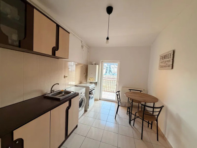 Apartament 1 camera de 32mp plus balcon 8mp , zona : Floresti Porii