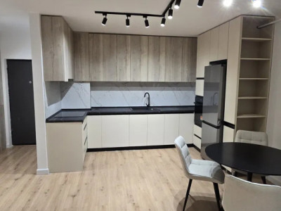 Apartament 2camere 45mp plus balcon 9mp , zona Eroilor