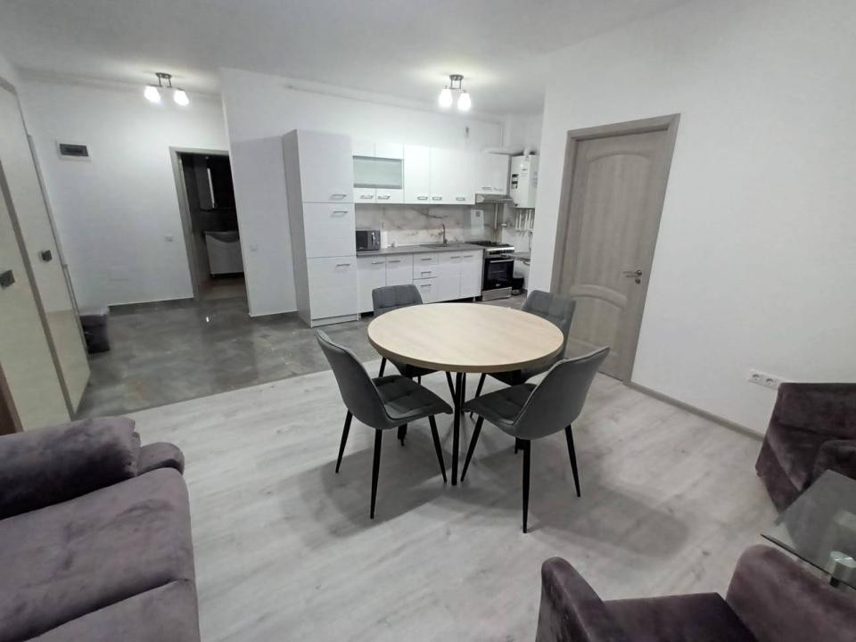 Apartament 3 camere, parcare subterana, zona Garii