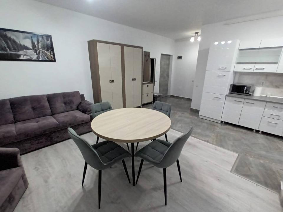 Apartament 3 camere, parcare subterana, zona Garii