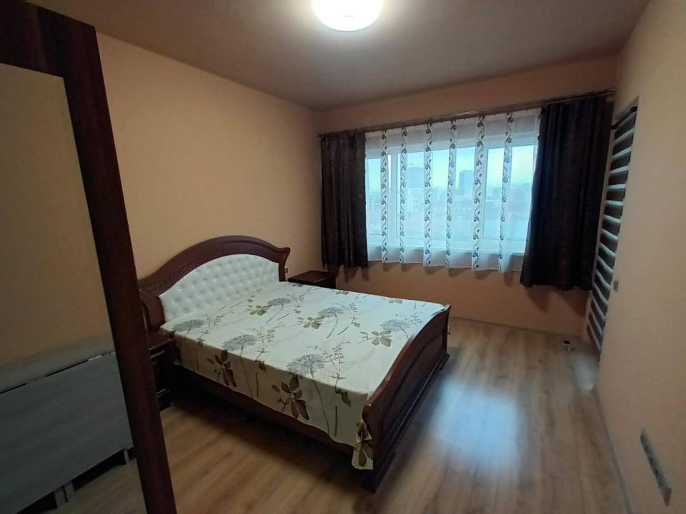 Apartament 3 camere, parcare subterana, zona Garii