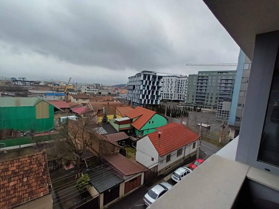 Apartament 3 camere, parcare subterana, zona Garii