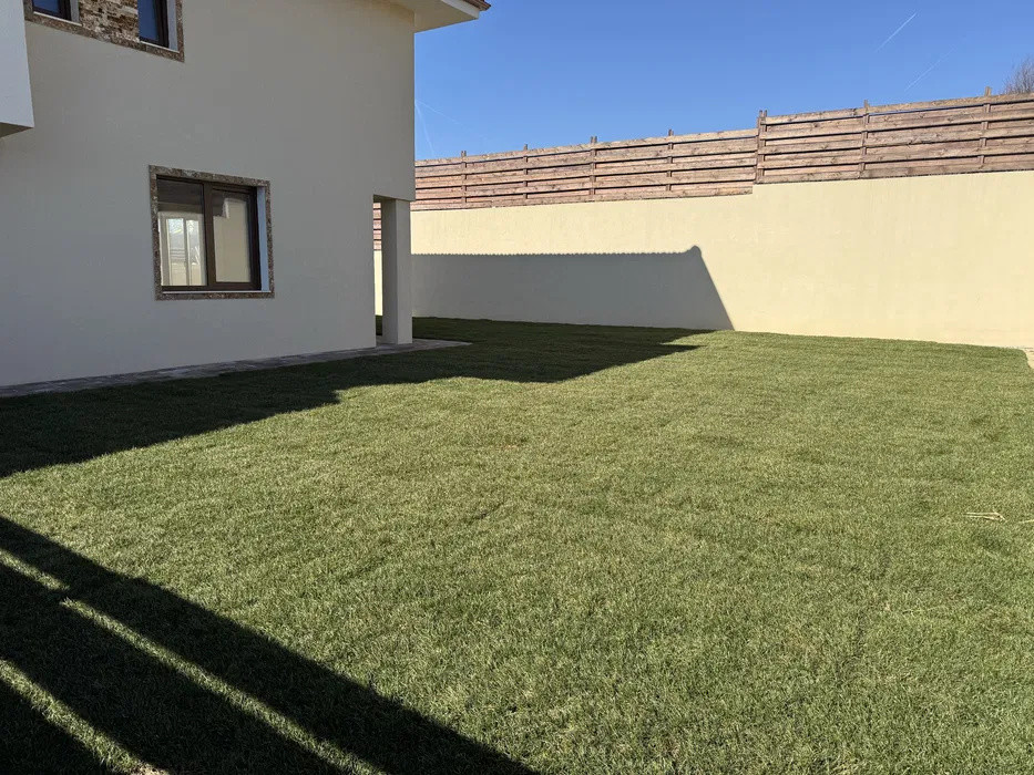 Casa cuplata/Duplex, 350mp teren, Dezmir