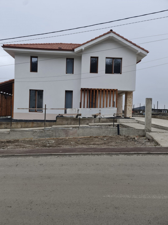 Casă individuală în Chinteni, nouă pe piața 