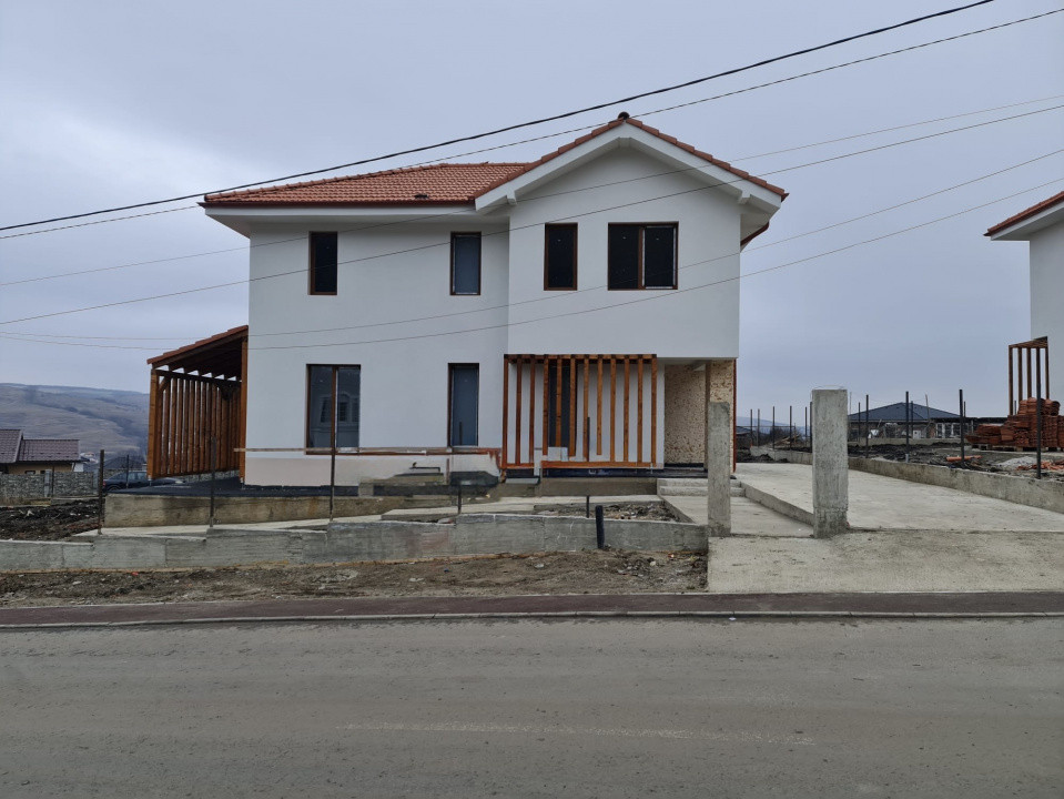 Casă individuală în Chinteni, nouă pe piața 