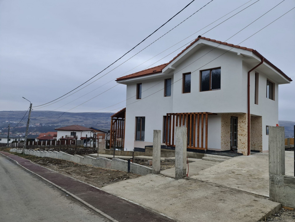 Casă individuală în Chinteni, nouă pe piața 