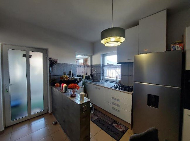 Duplex de vanzare, 96 mp utili, teren 378 mp, Gilau Vest