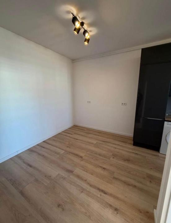 Apartament finisat cu parcare subterana , Eroilor.