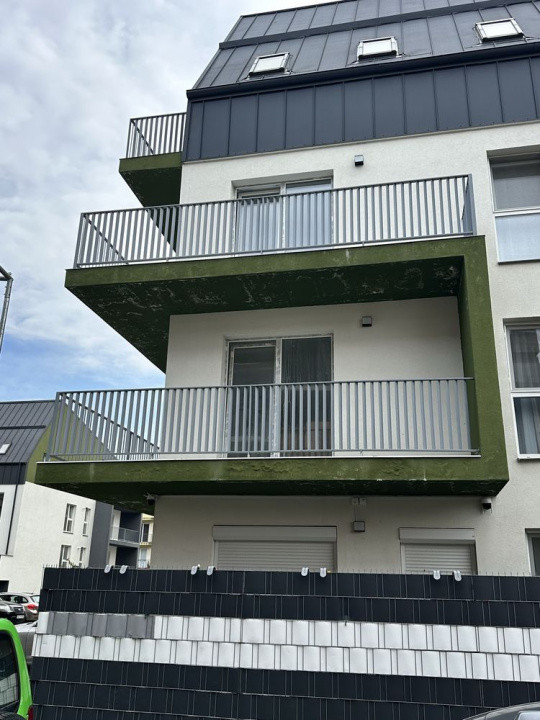 Apartament 3 camere  66m2 parcare.