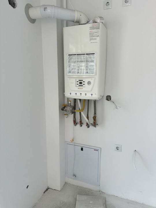 Apartament 3 camere  66m2 parcare.