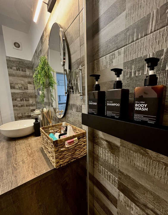 Vand apartament la cheie zona Teilor