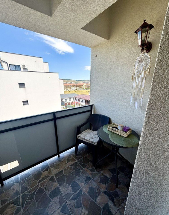 Vand apartament la cheie zona Teilor