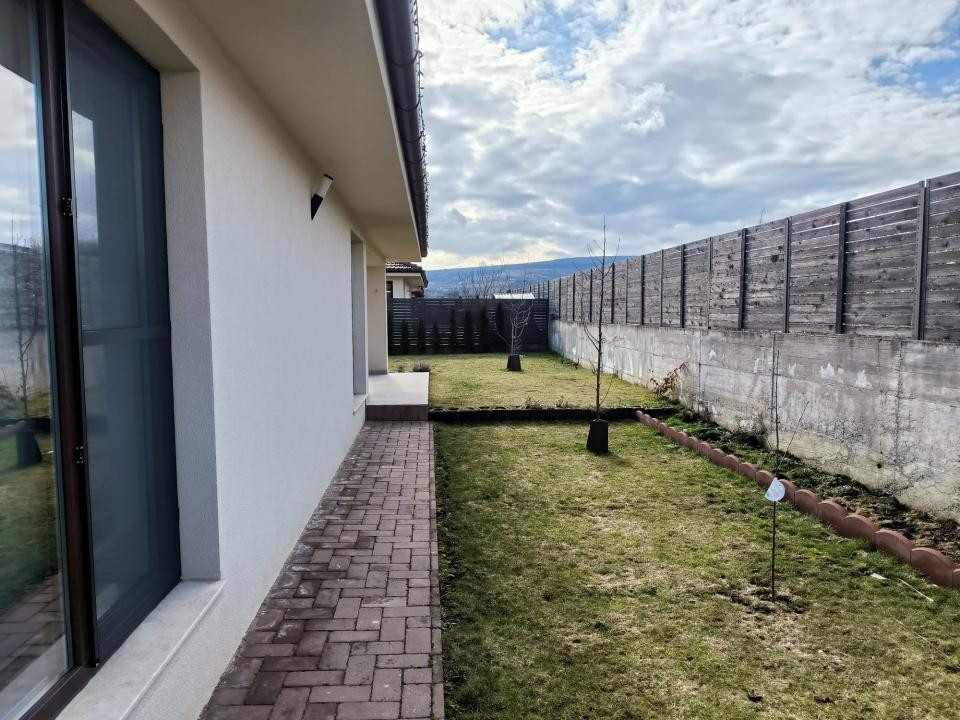 Casă modernă în Corușu – eficiență, confort și liniște