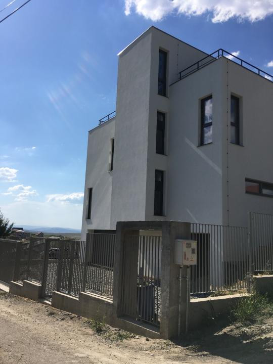 Proprietate exclusivistă, Design modern, View spectaculos, Dezmir