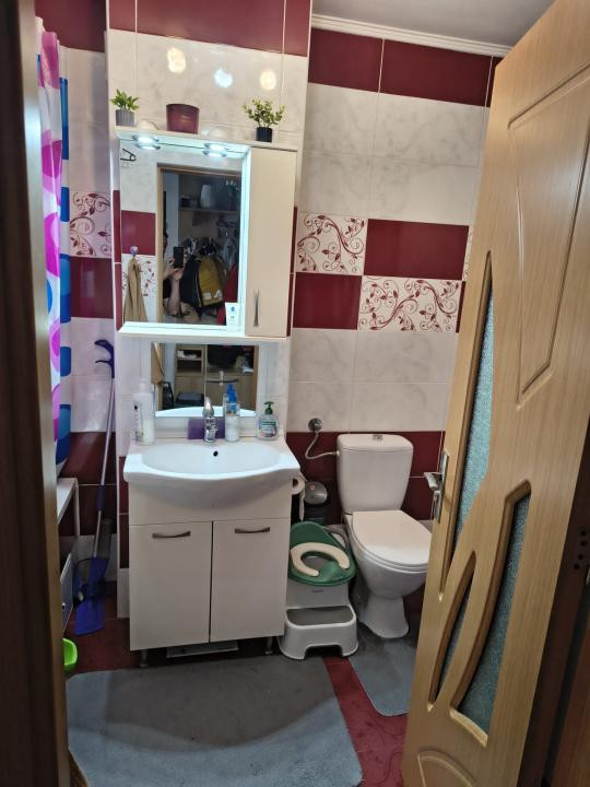 Apartament 3 camere semidecomandat, 49 mp, parter, Baciu + parcare inclusă
