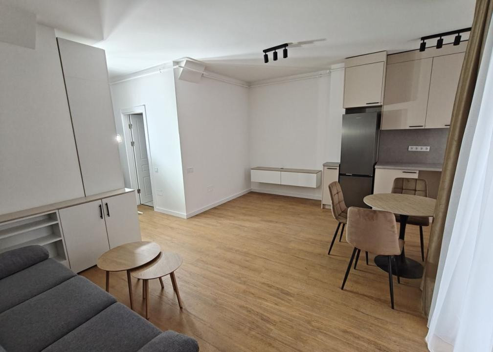 Apartament 2 camere / bloc 2026/strada Eroilor/ mobilat/ parcare