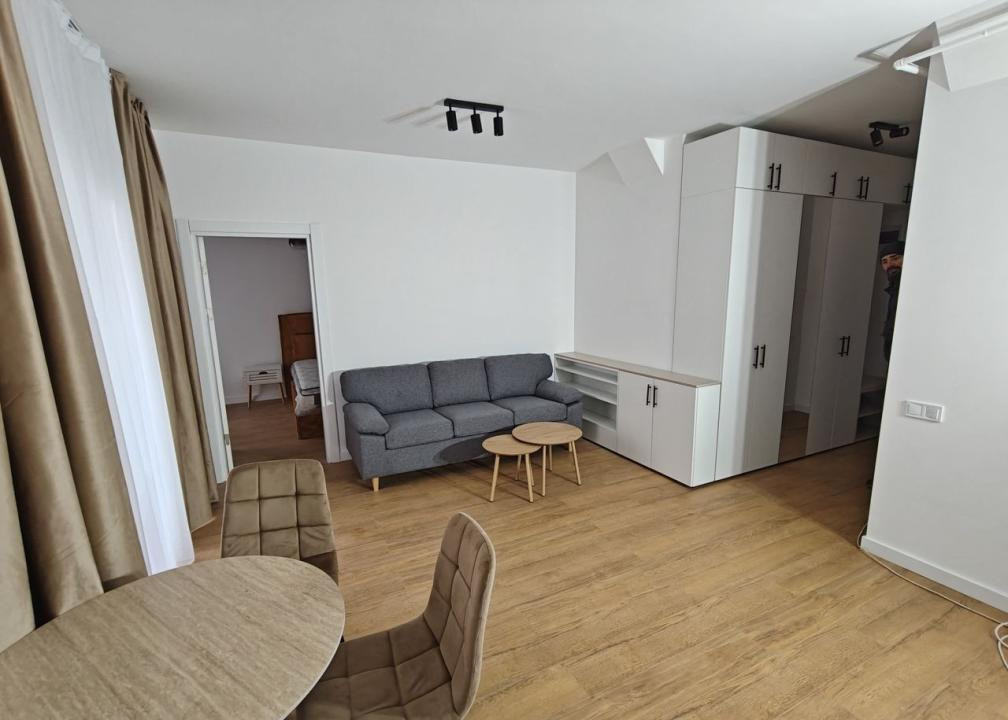 Apartament 2 camere / bloc 2026/strada Eroilor/ mobilat/ parcare