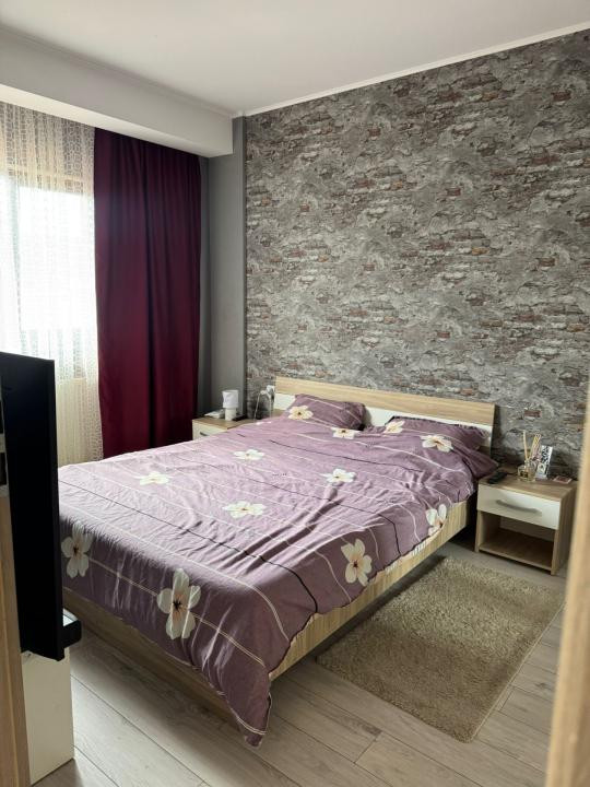Apartament 3 camere zona Stejarului