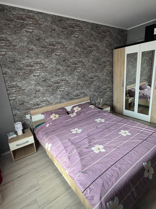 Apartament 3 camere zona Stejarului