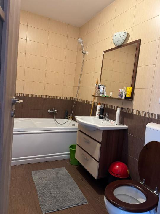 Apartament 3 camere zona Stejarului