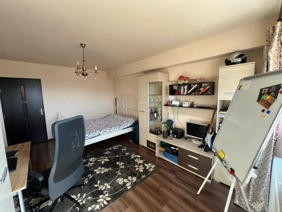 Vand apartament 2 camere , decomandate Cartier Marasti, 187.000 euro