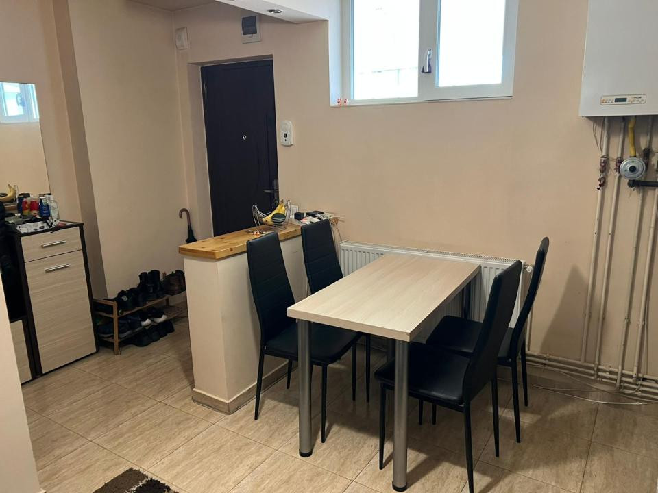 Vand apartament 2 camere , decomandate Cartier Marasti, 187.000 euro