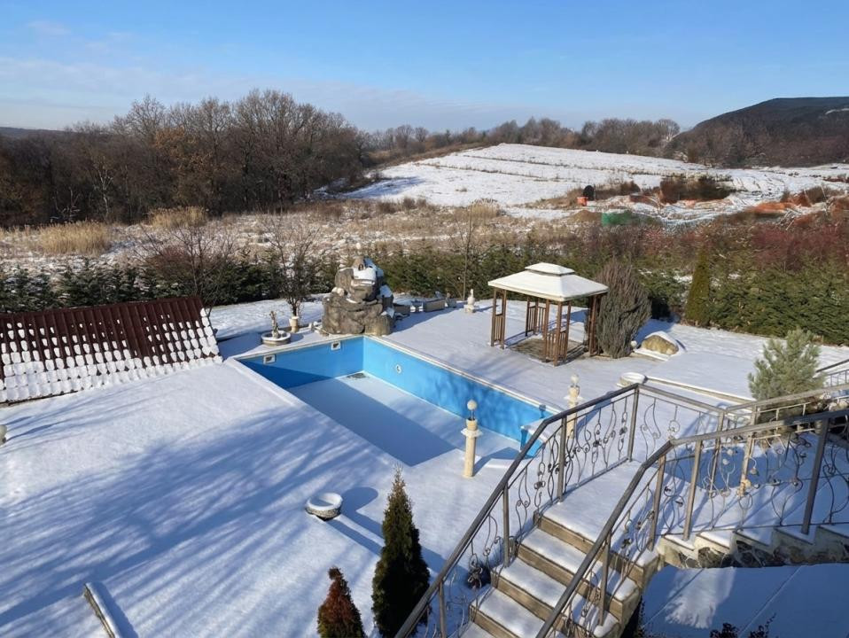 Conac impresionant, situat într-una dintre cele mai exclusiviste zone din Cluj